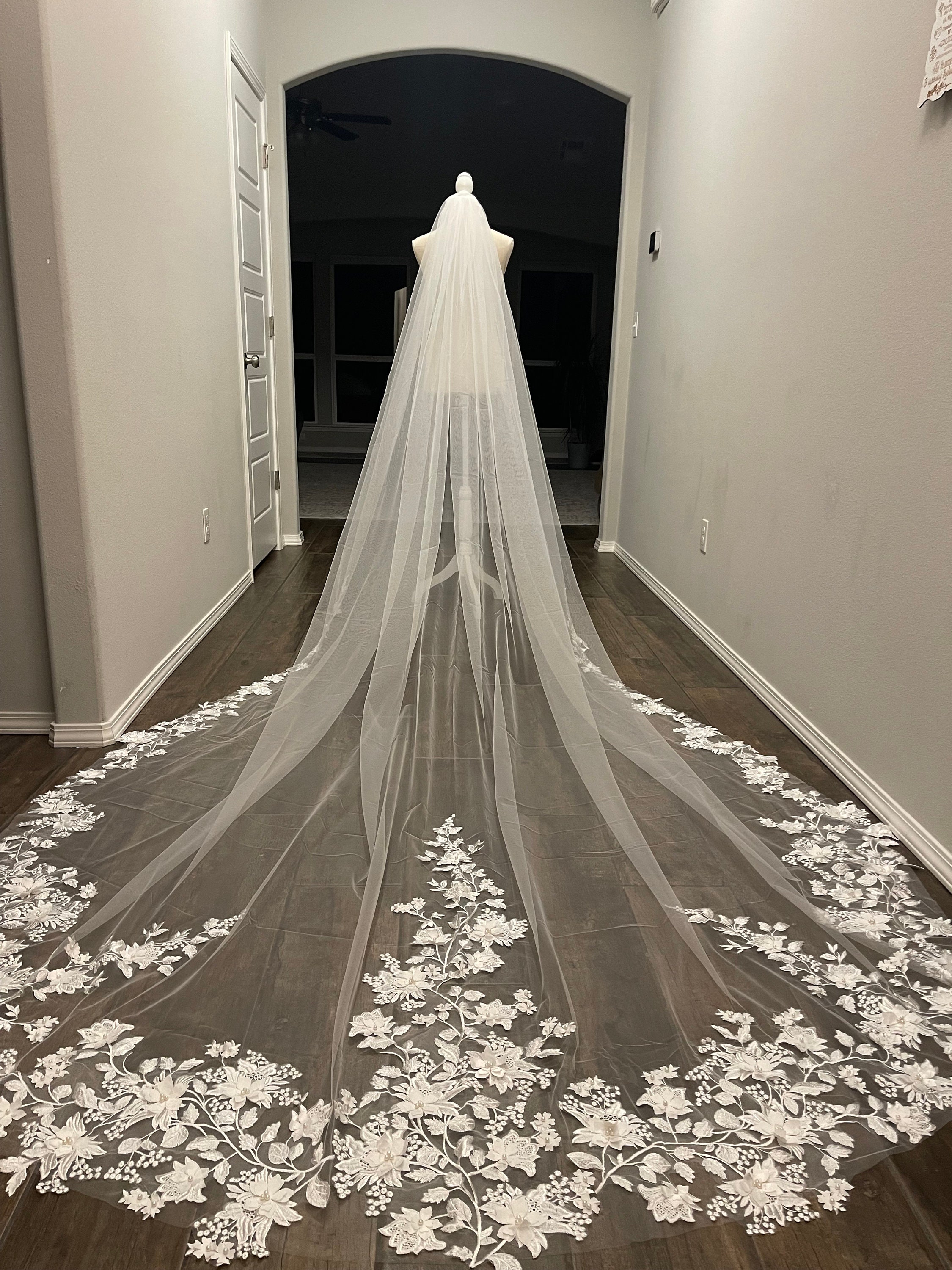 140 Inch Cathedral Veil - Etsy display picture 3