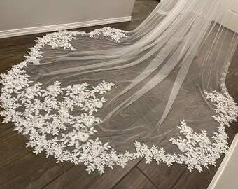 Ivory Veil, Cathedral Veil,Veil with Lace,Long Veil , Soft Tulle, Wedding Veil, Flower Lace, Floral Lace,Gorgeous Wedding ,Bridal accessorie