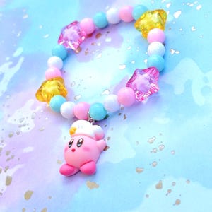 Braccialetti con ciondoli ispirati a Curby / spettacolo, cartone animato, carino, perline, stelle, braccialetto, gioco, rosa, blu, giallo, arcobaleno, gioielli, bianco immagine 10