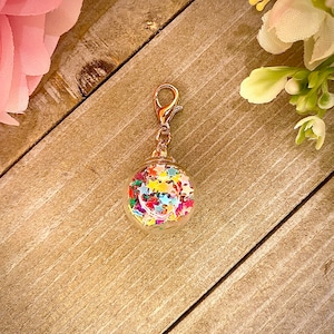 Rainbow star candy charm | stars, charm, food, candy, candy charm, planner charm, pearlescent, cute, cute charm, gumball charm