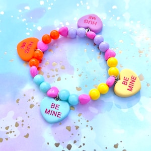 Heart candy charm bracelet | hearts, sweetheart, Valentine&#39;s Day candy, love, hug me, be mine, desserts, sweets, cute, beads, bracelet