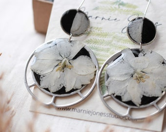 preserved larkspur botanical earrings / handmade nature inspired earrings / white flower acessories / sterling silver ear wire / gift