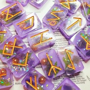 Elder Futhark Runes Set-Divination Tools-Runes-Spiritual Tools-Norse runes-Resin Runes-Amethyst crystals