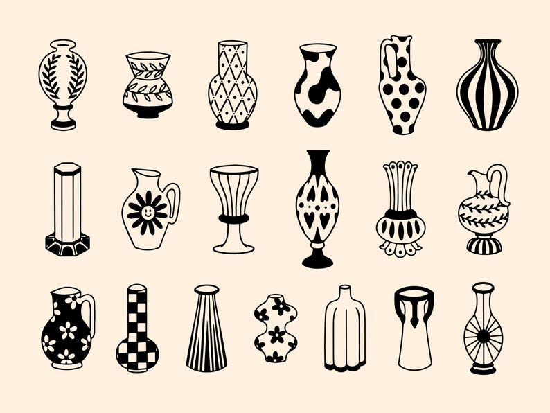 Pu&ograve; includere: Una collezione di diciotto illustrazioni a tratto in bianco e nero di vari vasi e brocche. I disegni presentano motivi diversi tra cui strisce, pois, scacchi, motivi floreali e forme geometriche disposti in una griglia ordinata.