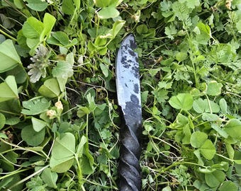 Faca forjada à mão com prego de trilho | Presente de aniversário em ferro, feito por veterano