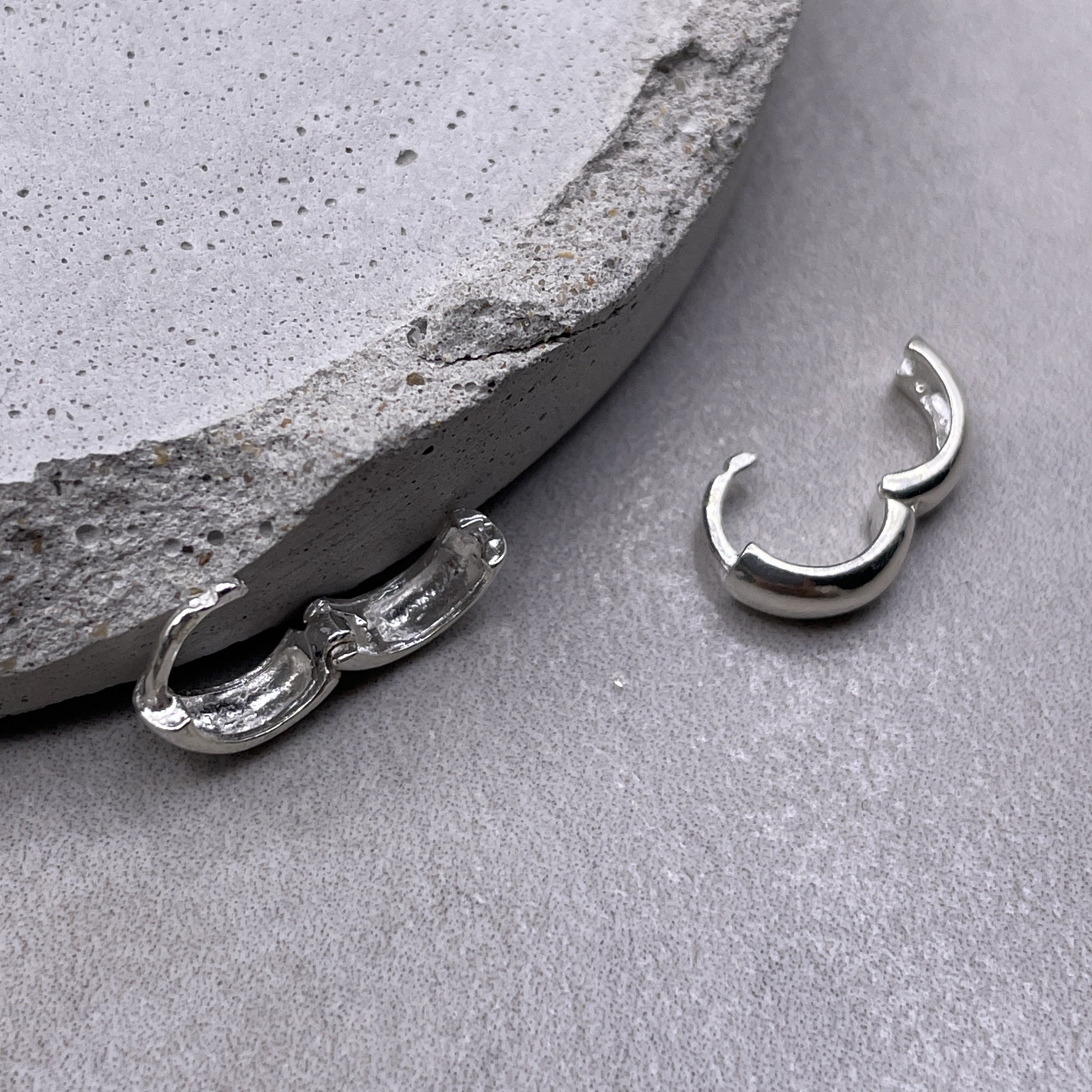 Tiny 9mm Huggie Hoop Earrings – 925 Sterling Silver, Very Small & Delicate, Leverback (Beautifuljewelrynyc)