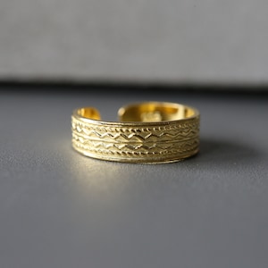 Gold plated toe rings sale