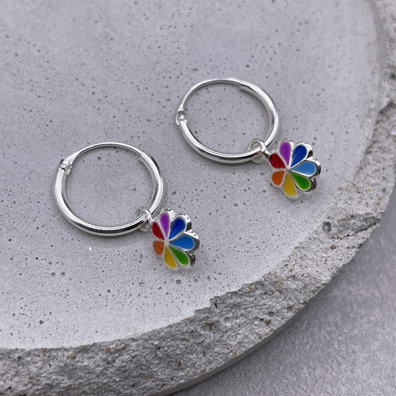 レインボーデイジー ハギーフープ：スターリングシルバーのエナメル