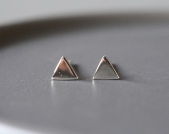5mm Triangle Ear Studs - Silver Triangle Earrings - Geometric Studs - Sterling Silver 925 (159)