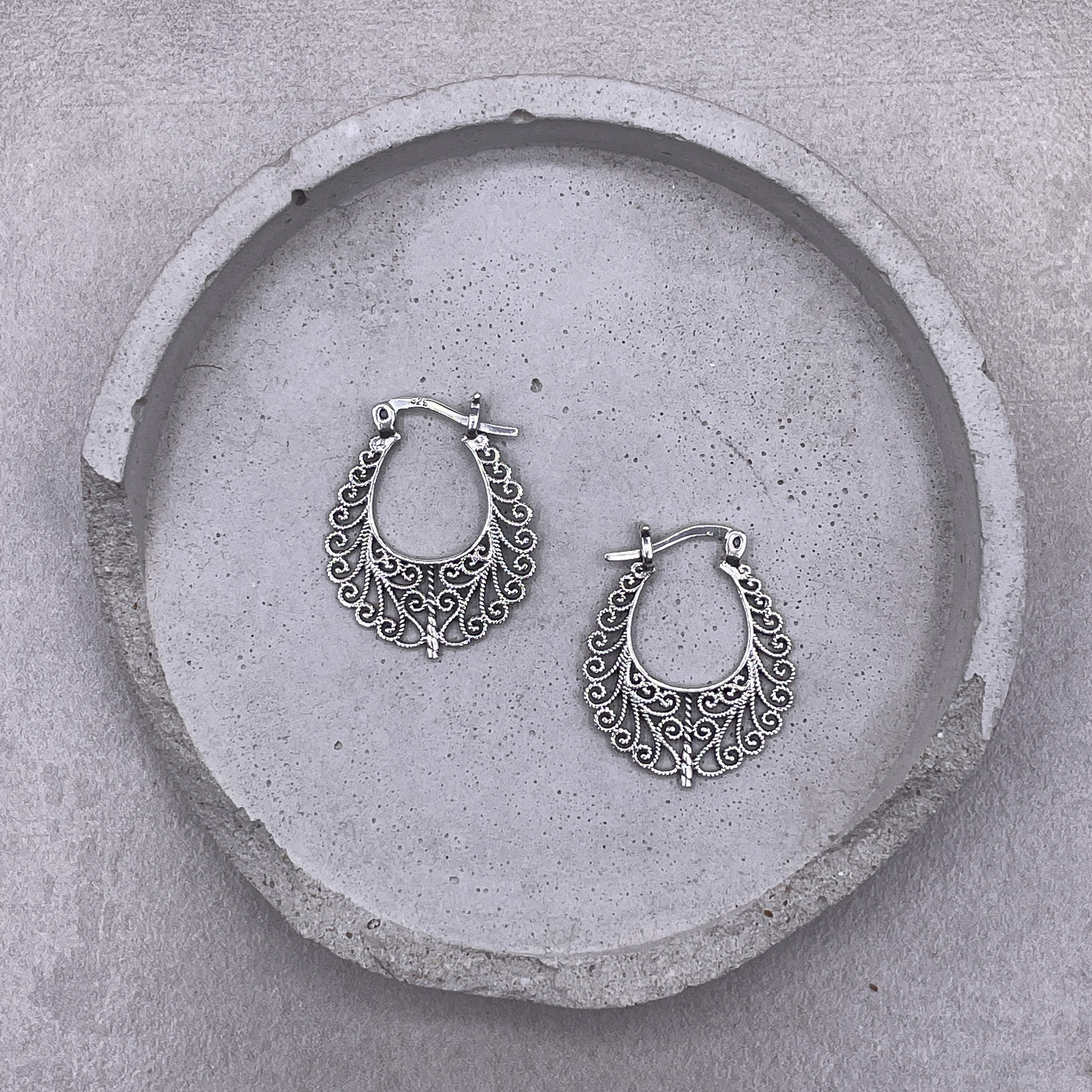Orecchini A Cerchio Boho In Argento Sterling 925 Con Filigrana Floreale | Vintage E Ipoallergenici | Idea Regalo Con Panno Incluso