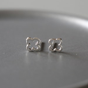 Clover Studs - Silver Clover Ear Studs - Goodluck Earrings - Sterling Silver 925 (106)