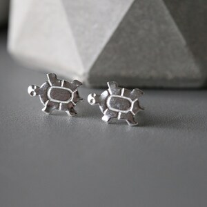 Turtle Studs - Silver Turtle Ear Studs - Animal Earrings - Sterling Silver 925 (421)