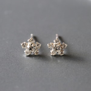 Flower CZ Ear Studs - Silver Flower CZ Earrings - Cubic Zirconia Studs - Sterling Silver 925 (152)