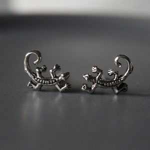 Salamander Studs - Silver Salamander Ear Studs - Reptile Studs - Animal Earrings - Sterling Silver 925 (124)