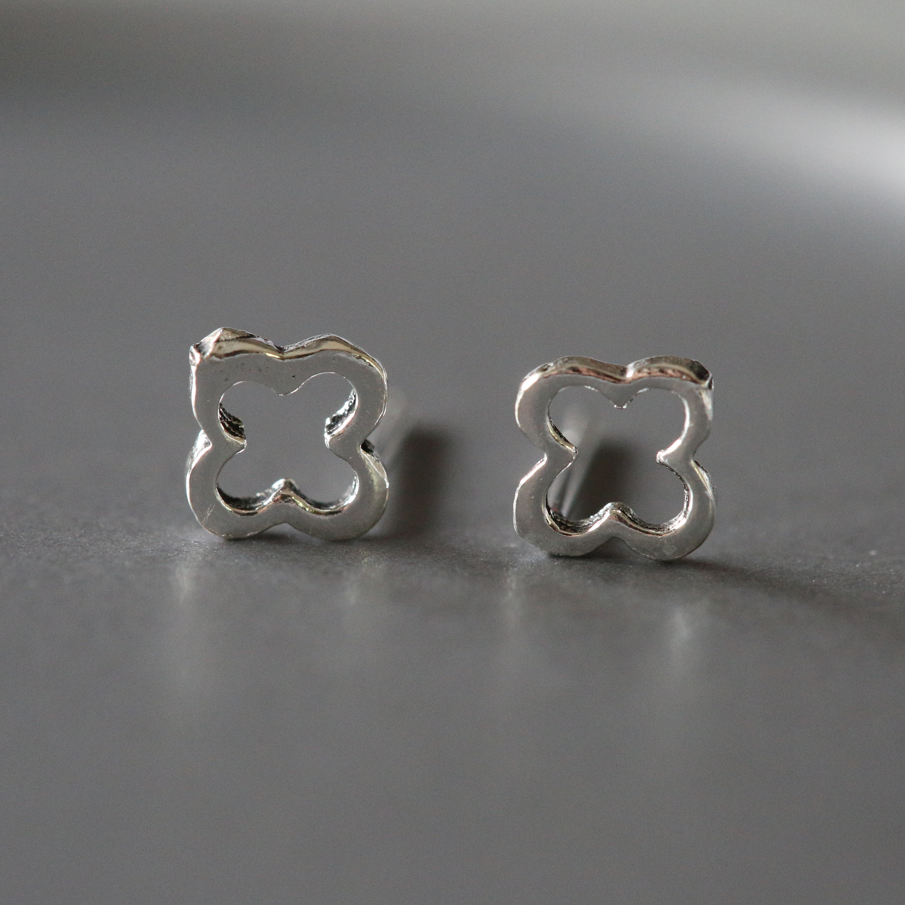 Orecchini a bottone in argento sterling a forma di trifoglio: portafortuna - Italia