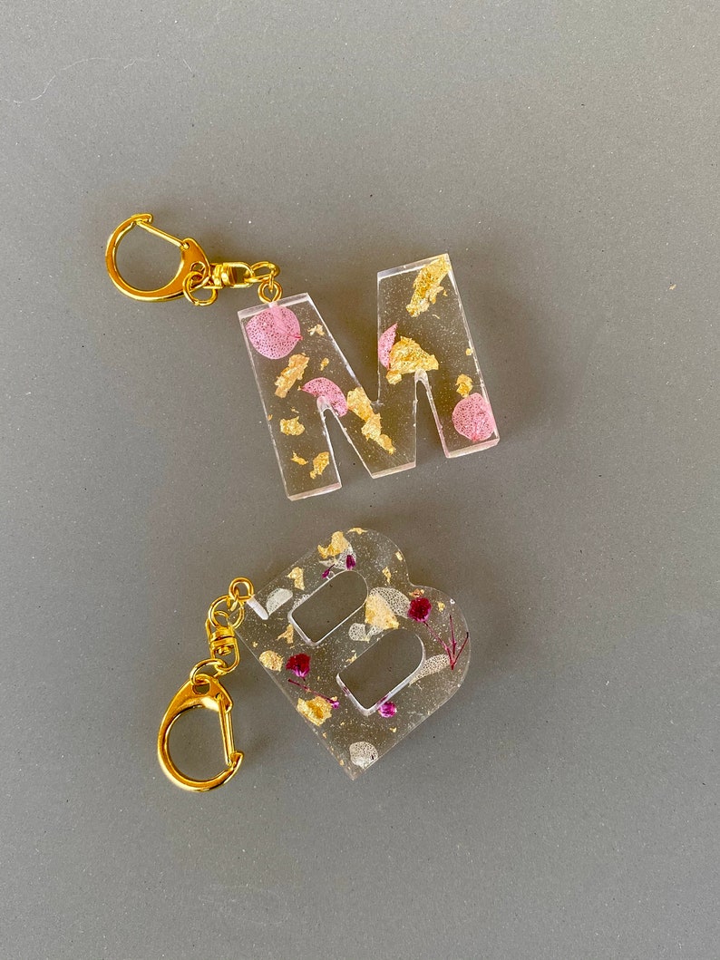 Pink Flower PetalsMagenta Flowers and Gold Flakes Letter Resin Keychain ~ Cute Flower Alphabet Letter Resin Keychain ~ Gold Resin Keychain
