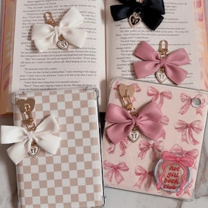 Pearl Bow Kindle Charm,Kindle Accessory,Personalized Bag Charm Keychain with Bow,Bookish Charm Bookish Gifts,Personalized Gifts for her image 3