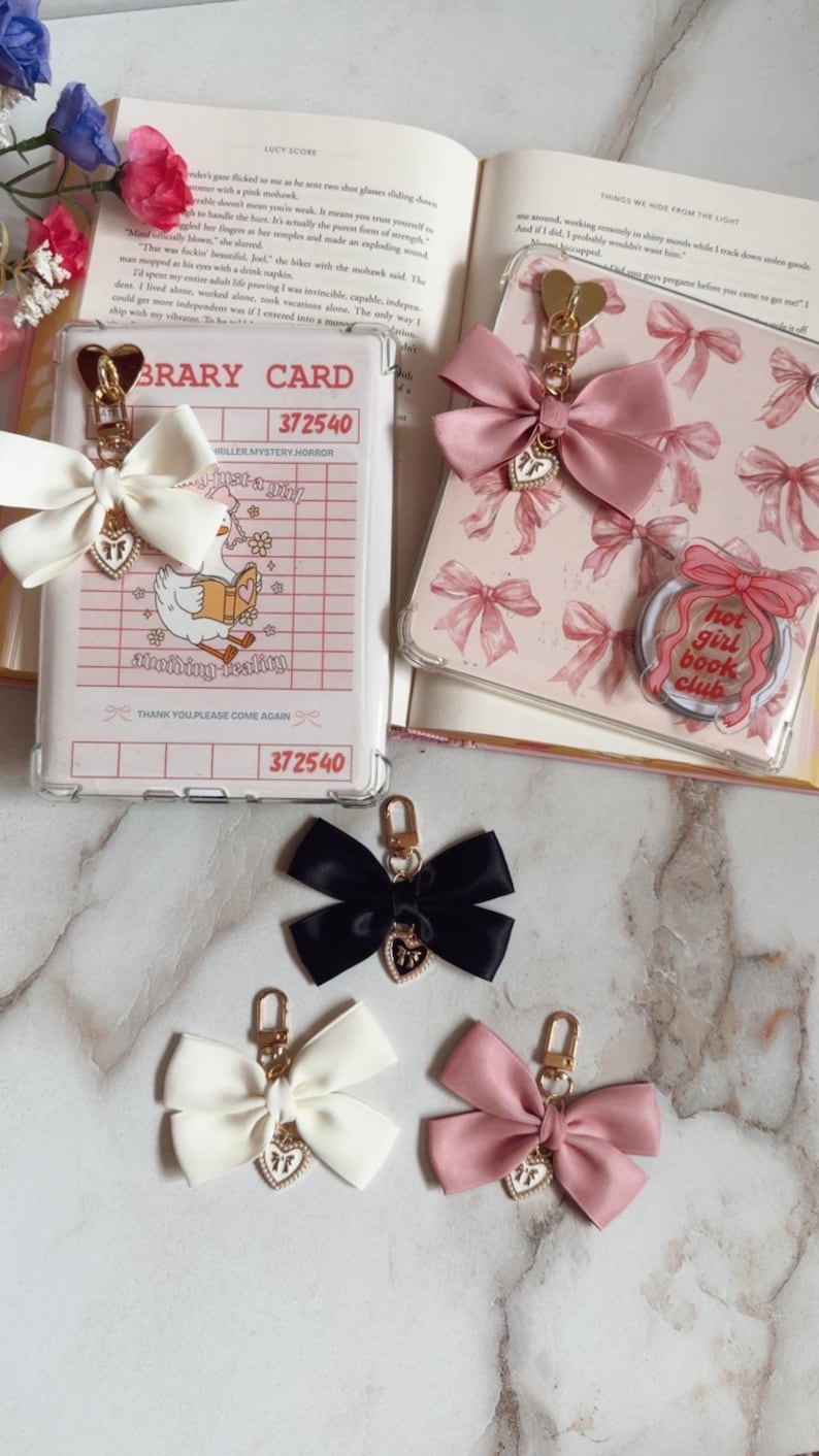 Pearl Bow Kindle Charm,Kindle Accessory,Personalized Bag Charm Keychain with Bow,Bookish Charm Bookish Gifts,Personalized Gifts for her image 1