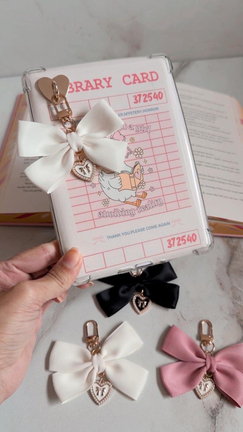 Pearl Bow Kindle Charm,Kindle Accessory,Personalized Bag Charm Keychain with Bow,Bookish Charm Bookish Gifts,Personalized Gifts for her image 4