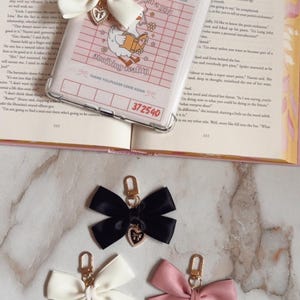 Pearl Bow Kindle Charm,Kindle Accessory,Personalized Bag Charm Keychain with Bow,Bookish Charm Bookish Gifts,Personalized Gifts for her image 5