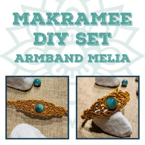 Puede incluir: Un kit de pulsera de macramé de bricolaje con una cuenta de piedra turquesa. El kit incluye el cordón y las instrucciones para hacer la pulsera.  "MAKRAMEE DIY SET ARMBAND MELIA"