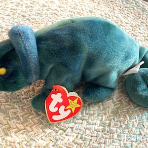 Rare Rainbow the Chameleon Beanie Baby with ERRORS and swing tag intact **PERFECT CONDITION***