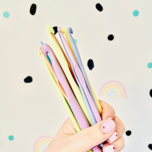 Multi colour Crochet Hook Set. Super cute crochet hook set. Crochet hook set