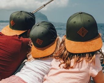 Tenue familiale | Mini-moi | Tenue de frère | Séance photo en famille | Cadeau de la fête des Pères | Casquettes partenaires Ensemble de 3 | olive verte