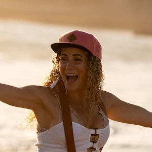 Cap Damen Hellrot — Snapback Caps Damen — Partner Geschenk — Glückwünsche zum Geburtstag — Kappe Damen — Basecap Damen — 23 Styles wählbar