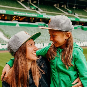 Cadeau de la fête des Pères Cadeaux de naissance Cadeau papa Annoncer une grossesse Casquettes partenaires Ensemble de 2 Werder Brême gris foncé image 6