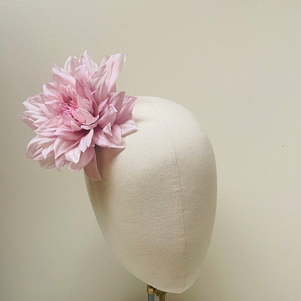 Large dusty pink dahlia hair Flower Fascinator, hair flower clip, Handmade Statement flower corsage, wedding, bridal, races festival