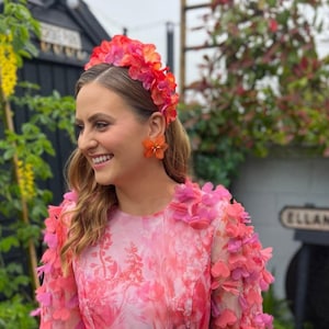 Orange pink ombré fascinator headband,Hydrangea flower halo crown,Statement wedding guest, races, gala event