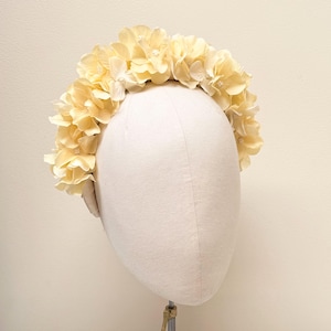 Butter yellow ombre hydrangea fascinator headband, cream yellow pure silk covered padded flower crown, bride, wedding guest, race day.