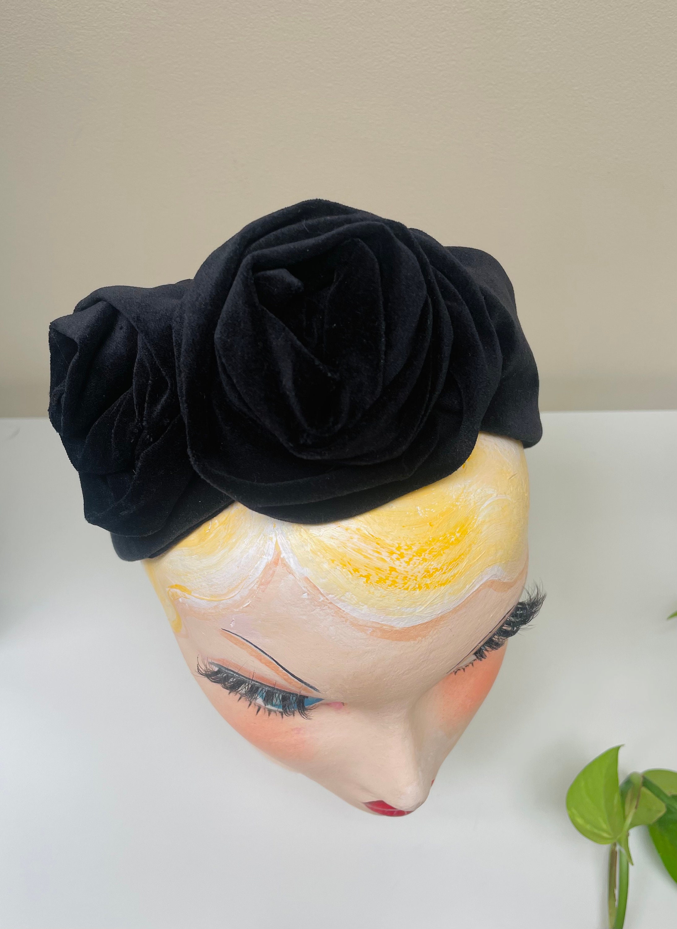 Black Velvet Headband Fascinator, Double Rose Headpiece - Etsy display picture 2