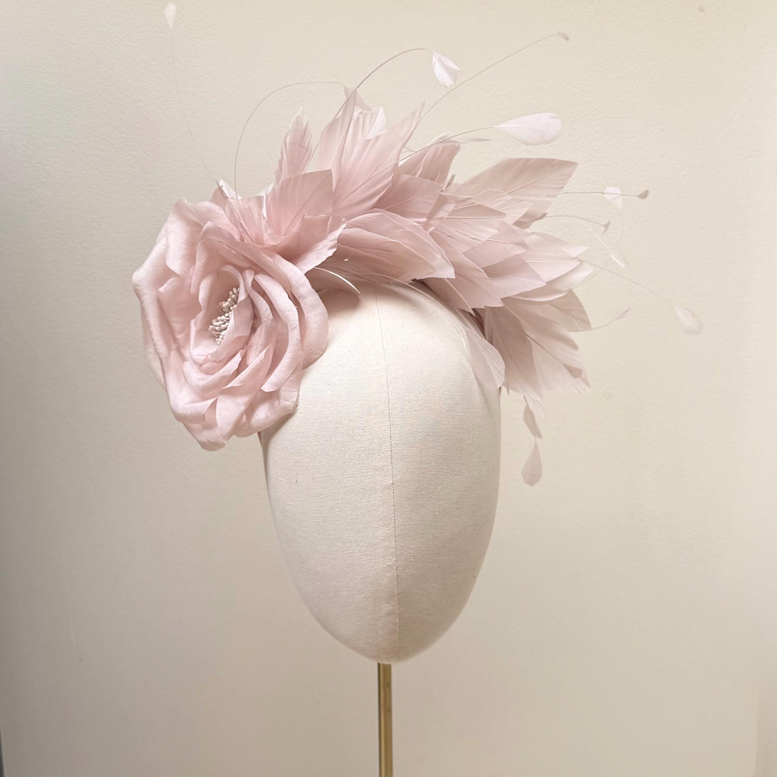 Discoball - Elegante acconciatura per capelli a fascia a forma di fiore con piume, da donna, ideale da indossare all’ippodromo di Ascot