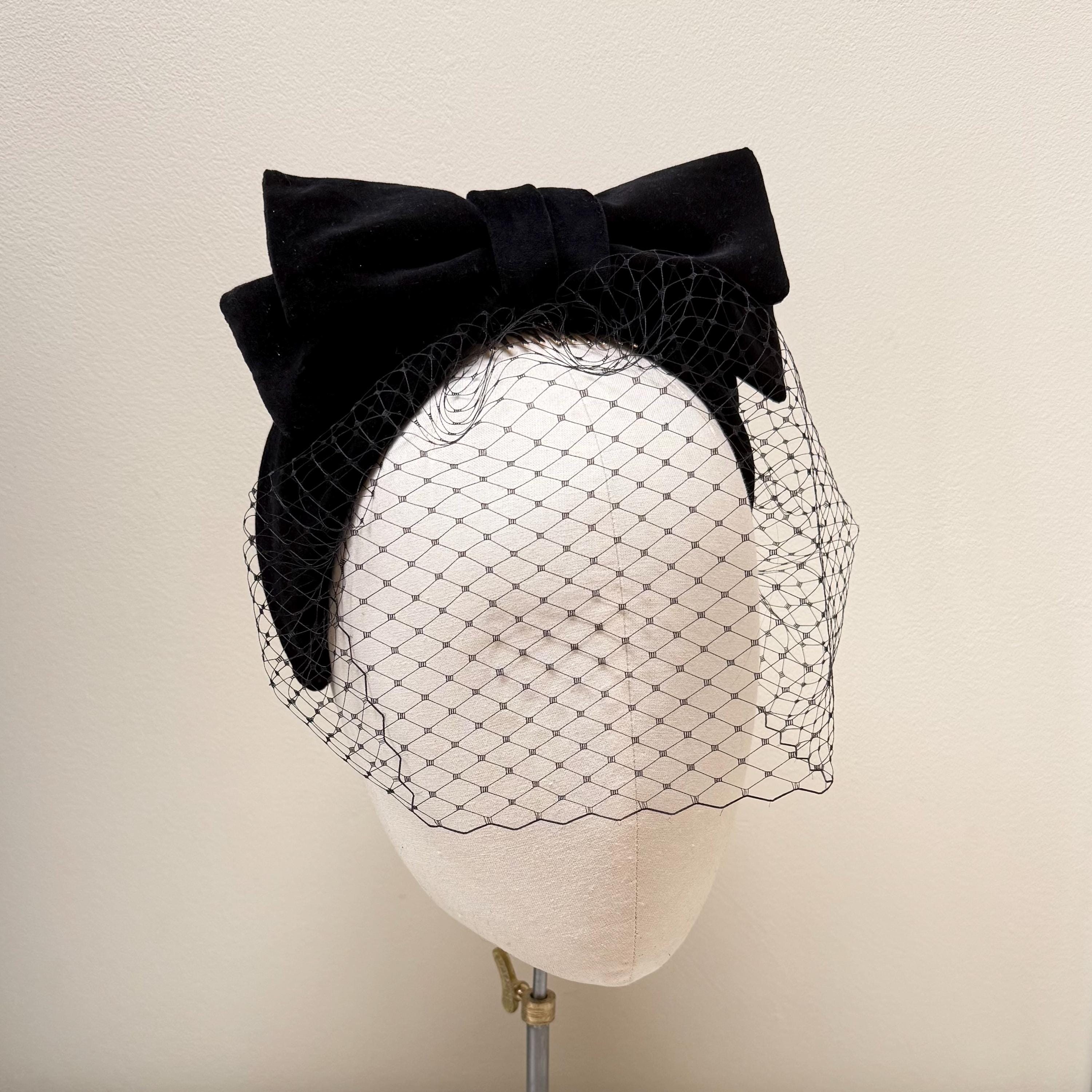 Vintage black mesh headpiece with velvet details and bows 818JATmxNmL.jpg main image 3