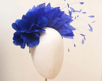 Fascia per capelli con fiore e piume blu reale, copricapo da matrimonio Derby Ascot color cobalto