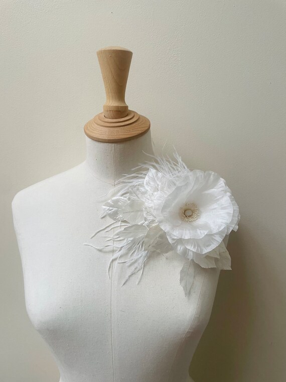 White Silk Flower Corsage Brooch or Hair Flower Clip Handmade Statement Flower Headpiece or Brooch Wedding Bridal Races Festival Etsy UK