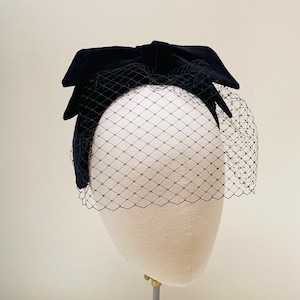 Black velvet veil bow fascinator headband. Elegant double tailored veil headband,Vintage Style, wedding, funeral , races, occasion headpiece