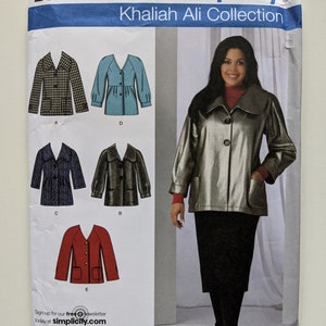 Sz 10-18/20W-28W Plus Size Simplicity Khaliah Ali Woman Hip Length Jacket w Front/Collar Variations and Raglan Sleeves Sewing Pattern, #2543