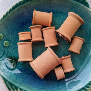 Lot of 10 Vintage Empty Wood Wooden Thread Sewing Spools, Traditional Shapes, Various Sizes, With/Without Labels