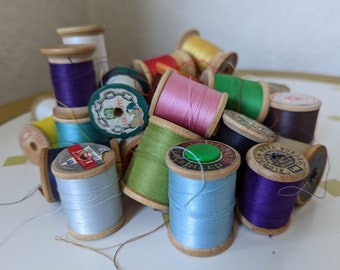 Lot of *6* Large Vintage Wood Wooden Sewing Spools with Thread, With/Without Labels, 1 3/4"-2 1/4" H, Various Colors Offered