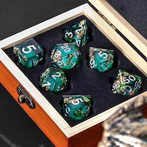 Liquid Core Dice for Role Playing Games, Liquid Core Dice Sharp Edge Resin Dice for Dungeons and Dragons, D&D Dice Set, Christmas Gifts