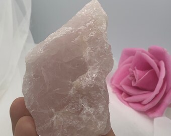 Formes libres de quartz rose naturel
