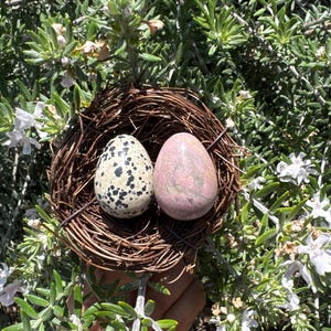 Genuine Crystal Easter Eggs • Natural Stone Renewal Carvings