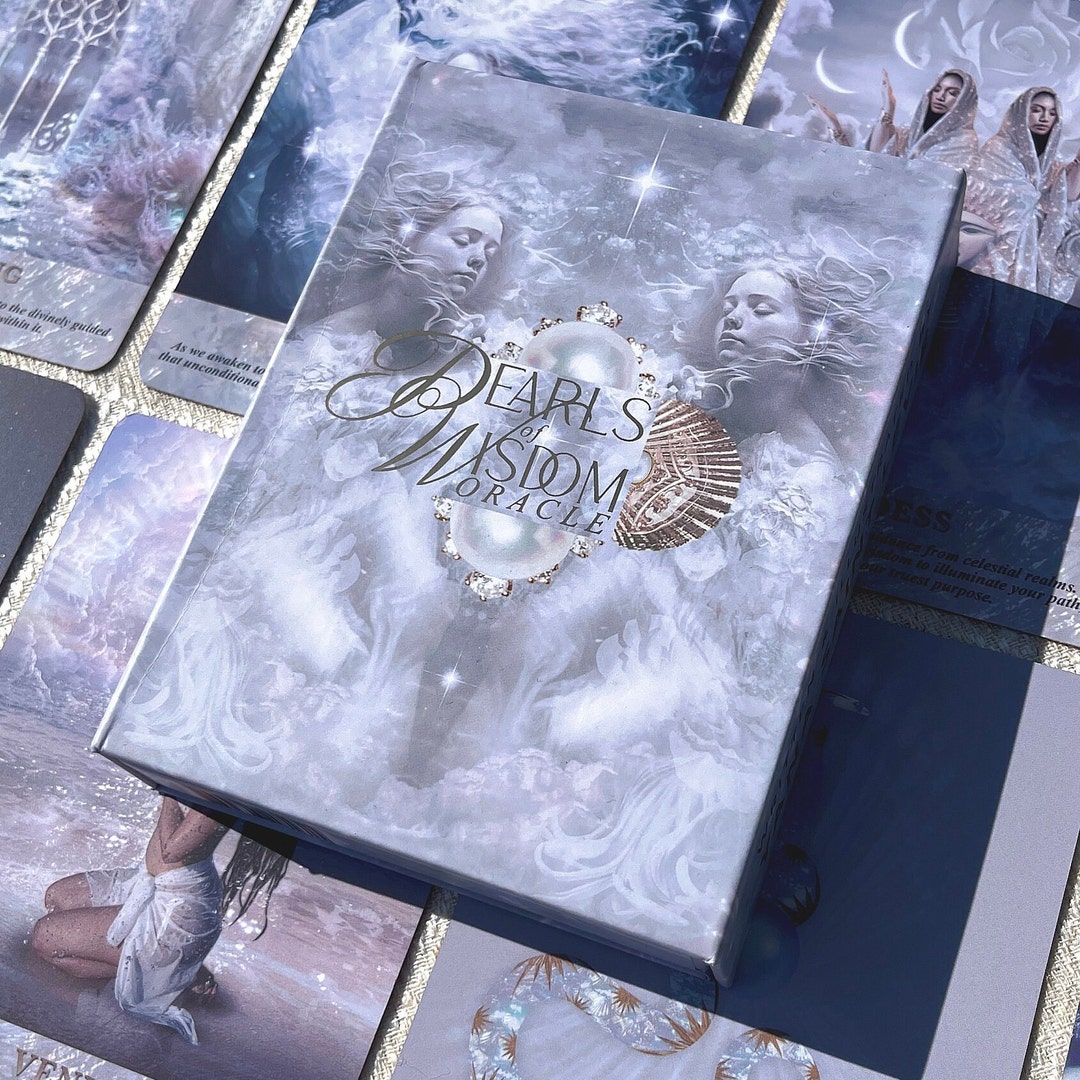 Pearls of Wisdom タロットカード Pearls of Wisdom Oracle Card Deck | Gold Foil Oracle Cards