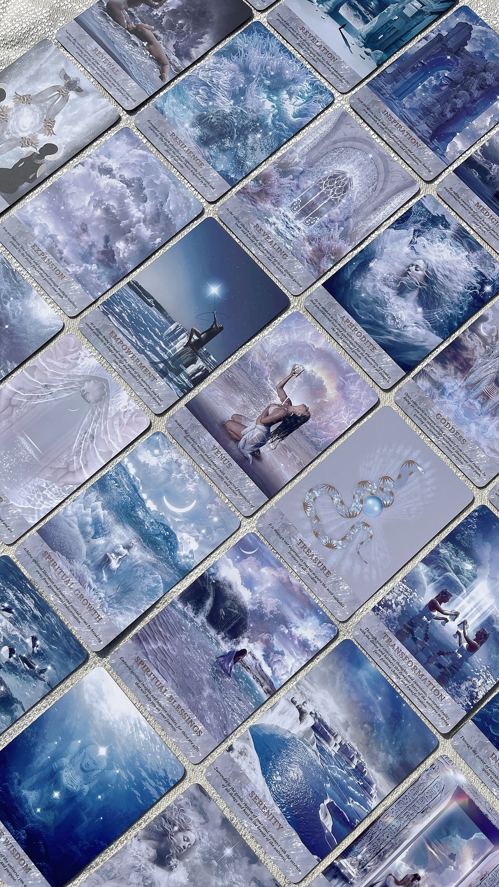 Pearls of Wisdom タロットカード Pearls of Wisdom Oracle Card Deck | Gold Foil Oracle Cards