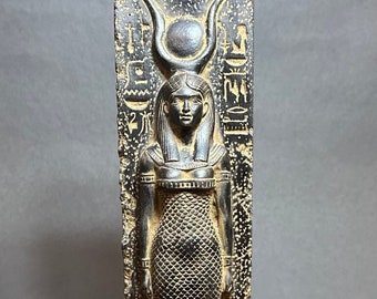 Estatua vintage de Hathor: escultura de la diosa egipcia, hecha en Egipto