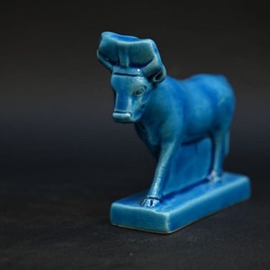 アピス牛の胸像 - 古代エジプトの牛神の像 - Etsy 日本