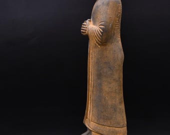 シュメール王グデア像 - 手彫り黒玄武岩製 - メソポタミア美術（35cm